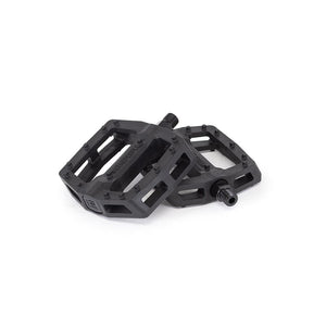 We The People Pedals Black We The People Logic Platform Pedals Body: Nylon Spindle: Cr-Mo 9/16'' - Pair